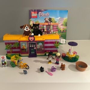 LEGO Friends Vibrant Pet Shop with Animals